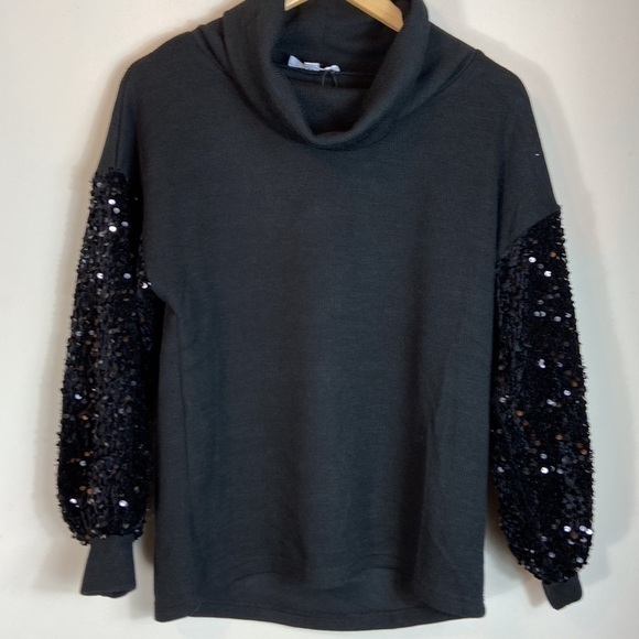THML Cowl neck sequin sleeve top - Picture 4 of 6